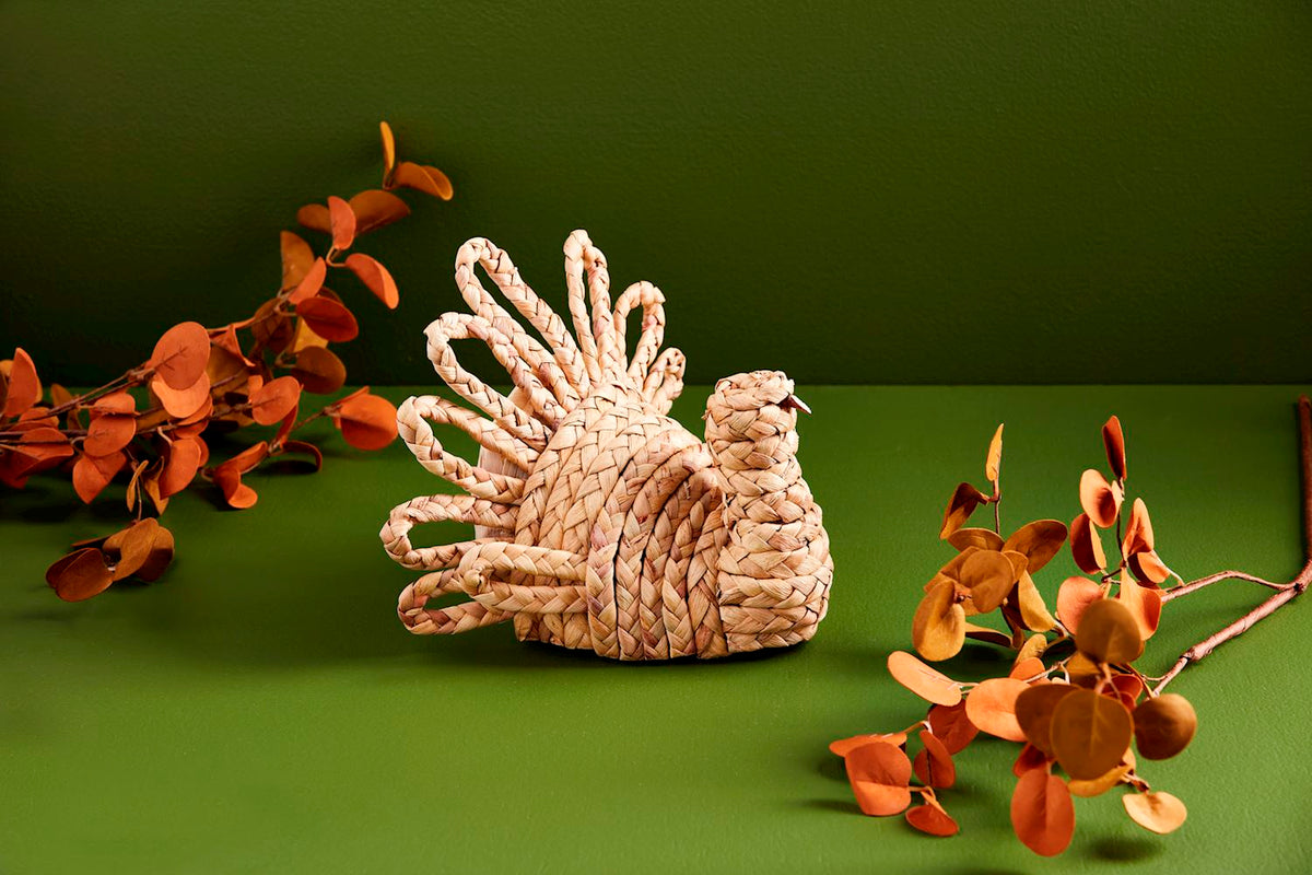 Braided Hyacinth Raffia Turkey Table Sitter