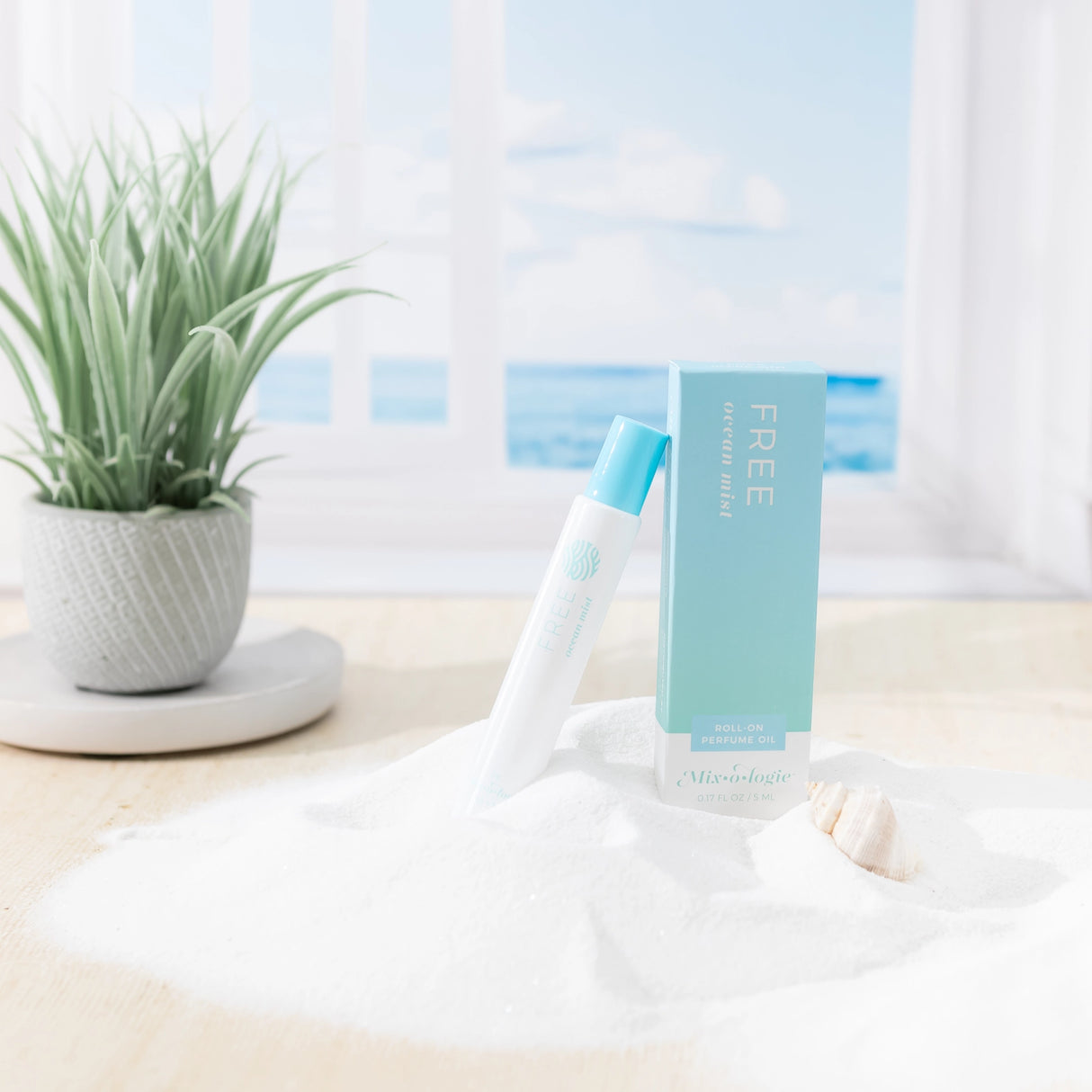 Free (Ocean Mist) Women's Roll On Perfume | Mixologie