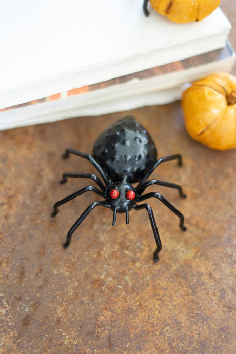 Recycled Metal Black Spiders