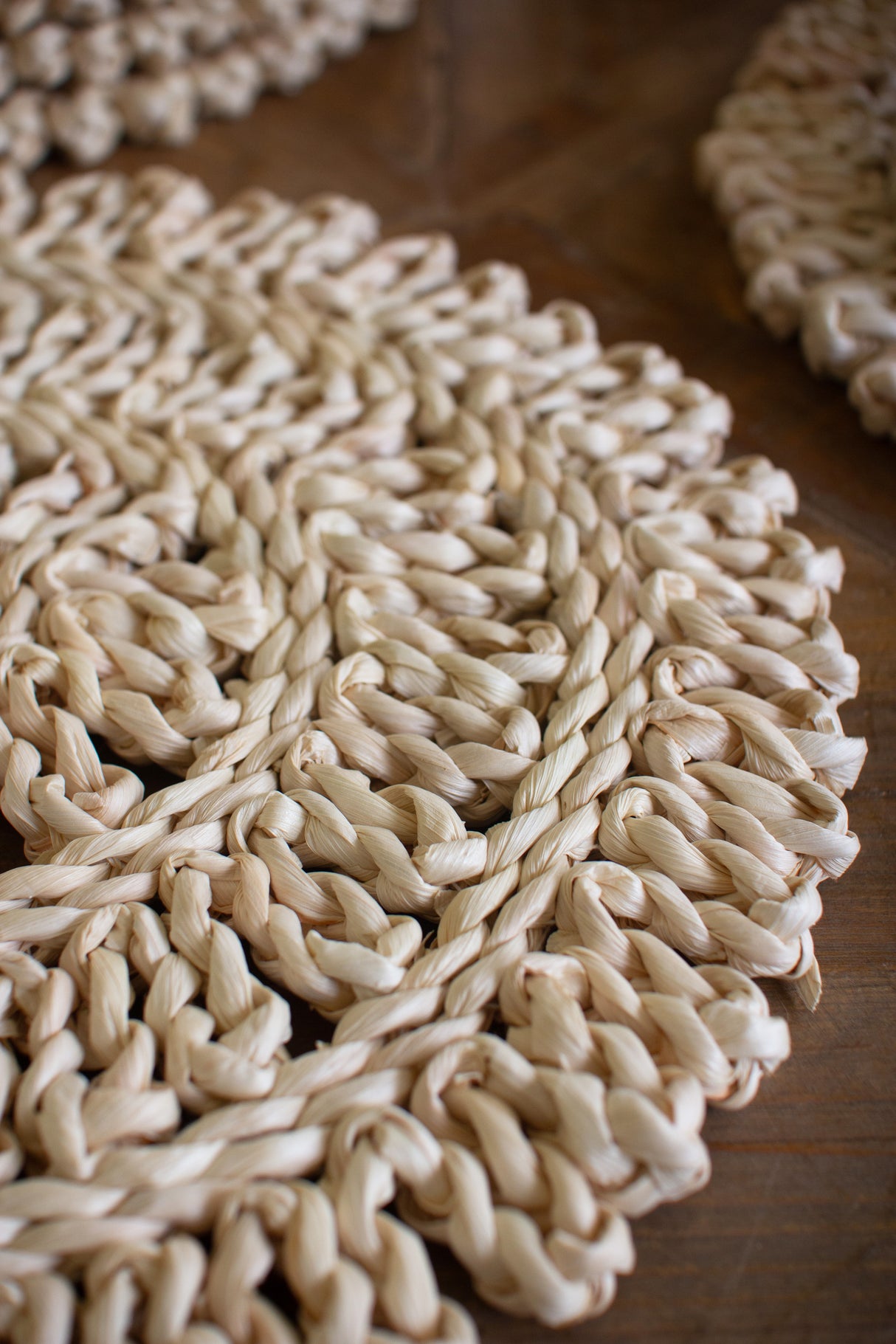 Handwoven Natural Seagrass Round Placemat