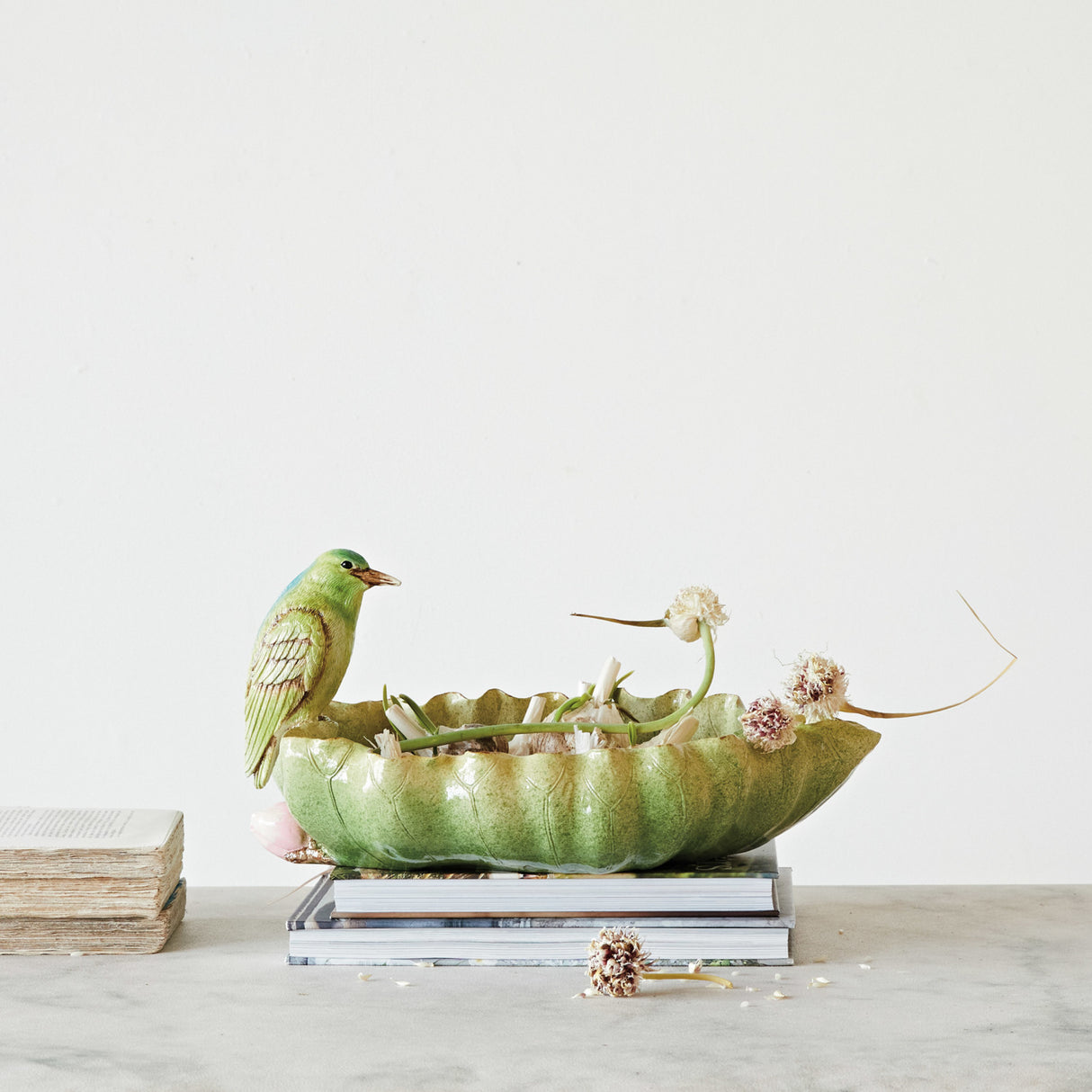Decorative Resin Leaf Shaped Green Bowl with Heron Bird