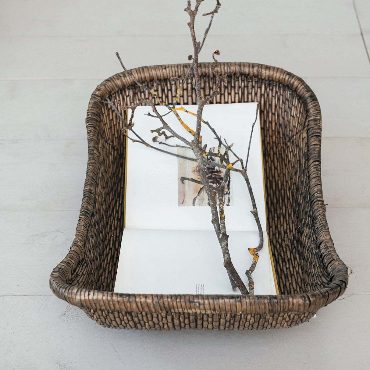 Vintage-Inspired Woven Wicker Tray Basket