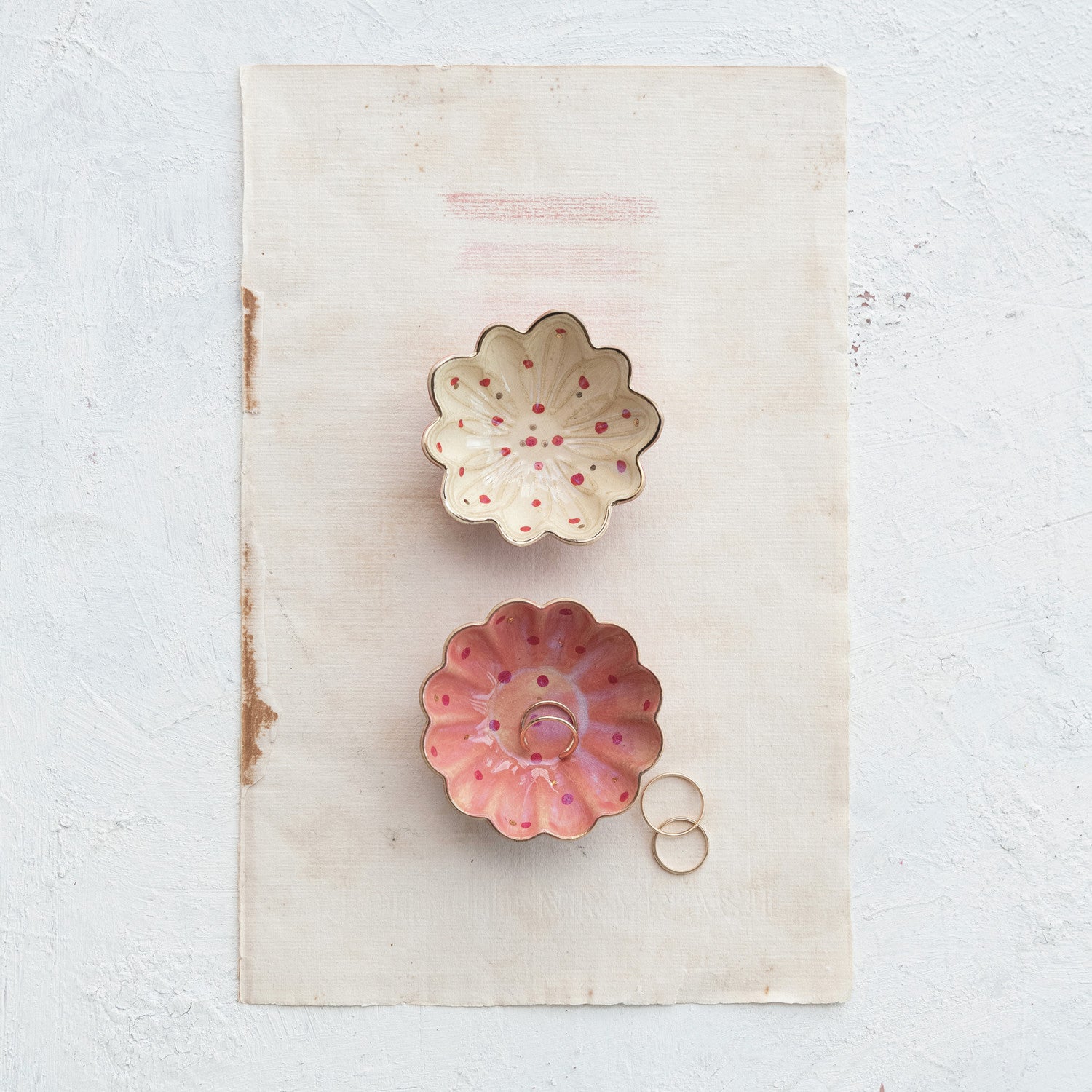 Decorative Stoneware Flower Dish with Hand-Painted Dots & Electroplating