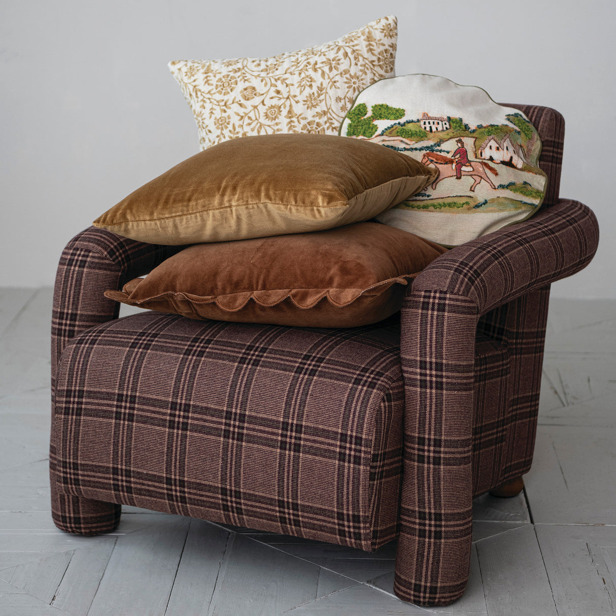 Round Embroidered Countryside Hunting Scene Pillow