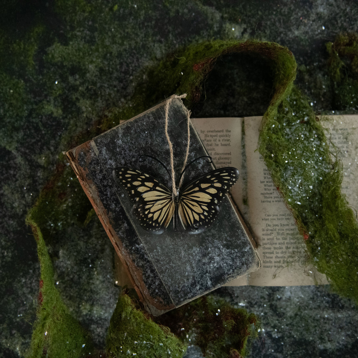 Metal Moth & Butterfly Wall Hanging Ornaments