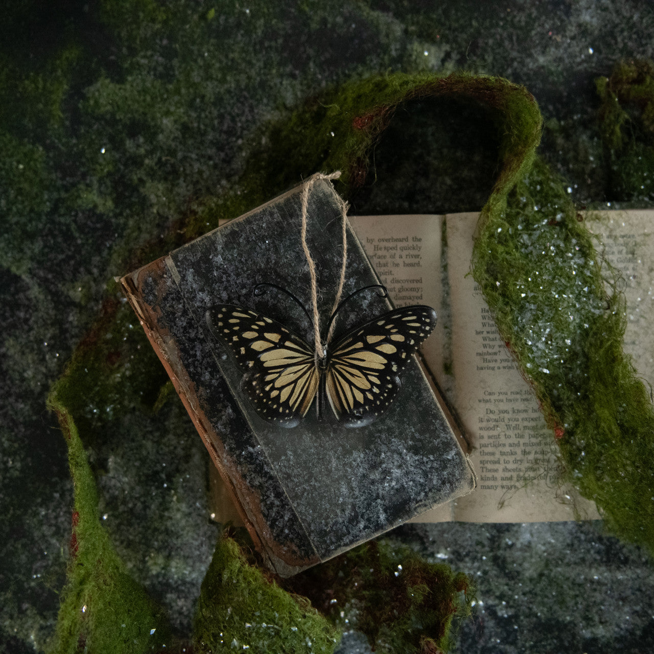 Metal Moth & Butterfly Wall Hanging Ornaments