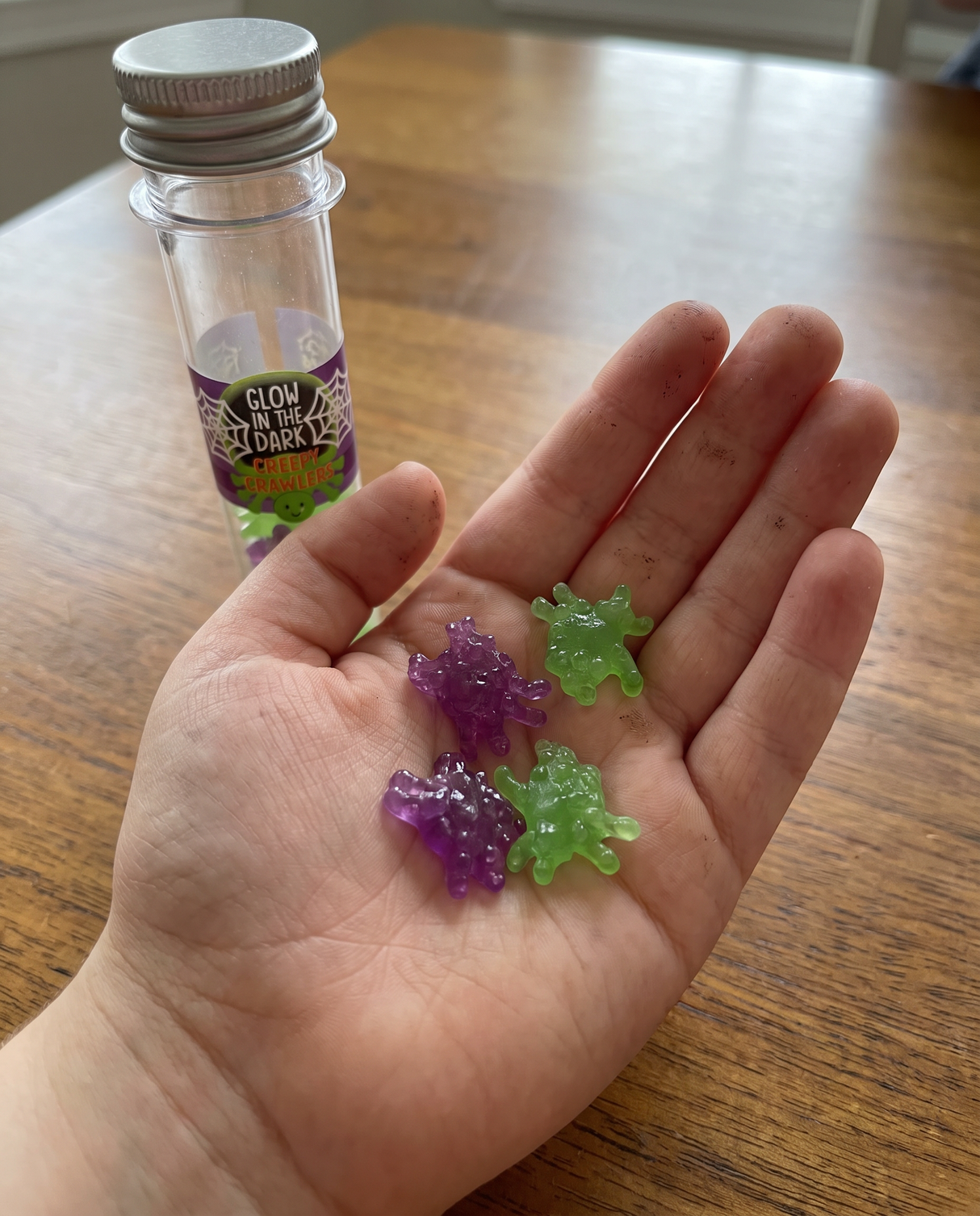 Glow-in-the-Dark Creepy Crawler Spiders