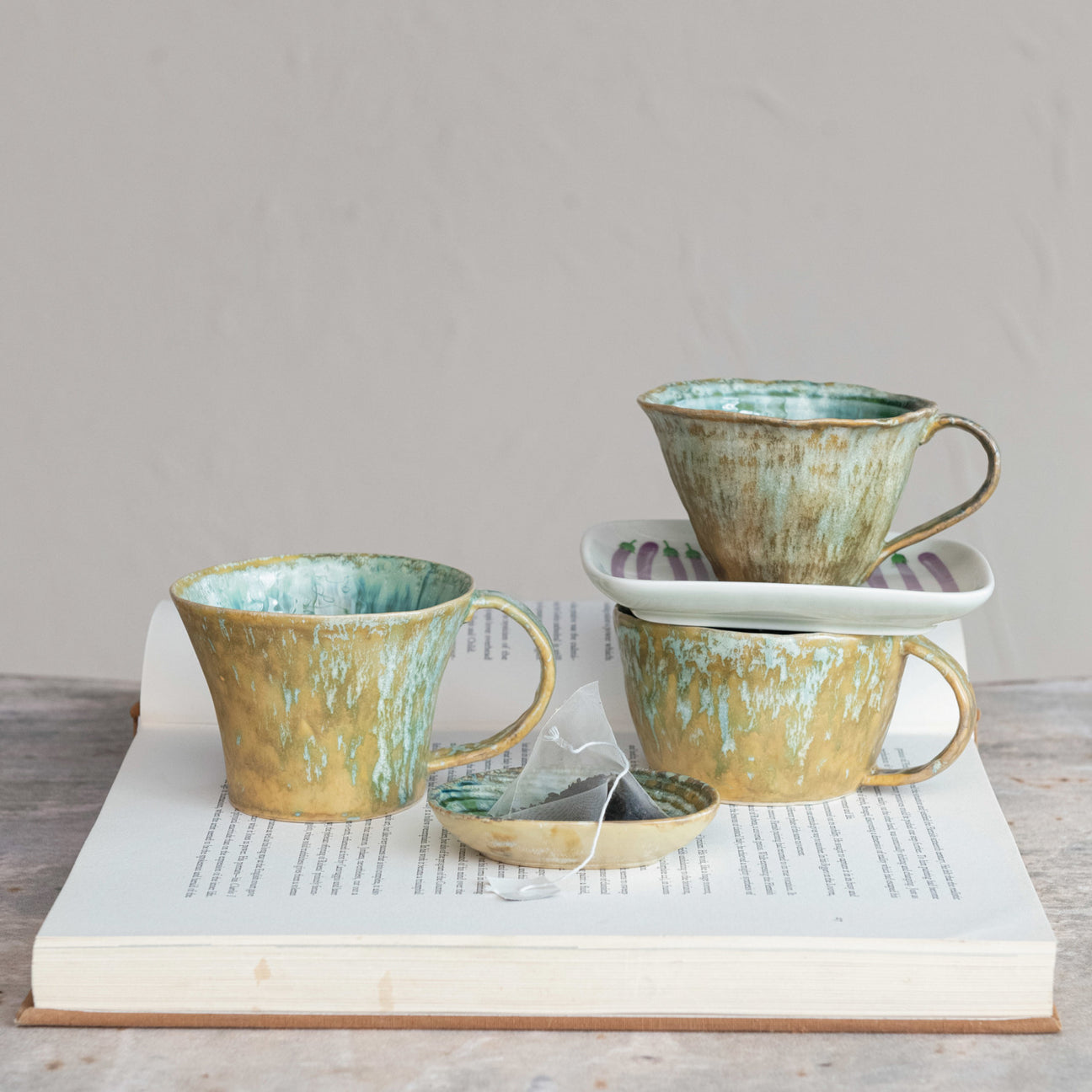 stoneware mugs