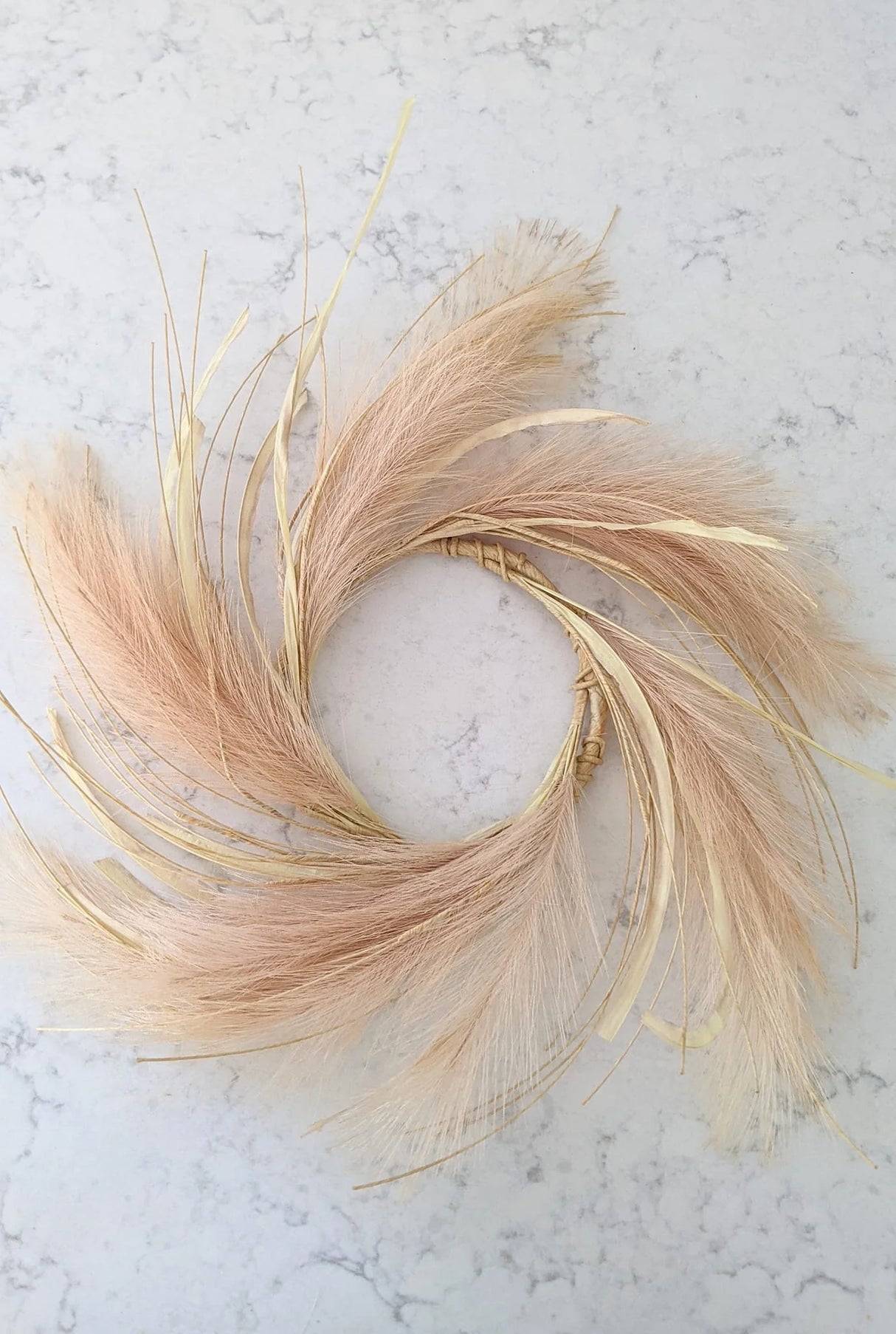 Pale Mellow Whisp Candle Ring | 6.5'' Diameter
