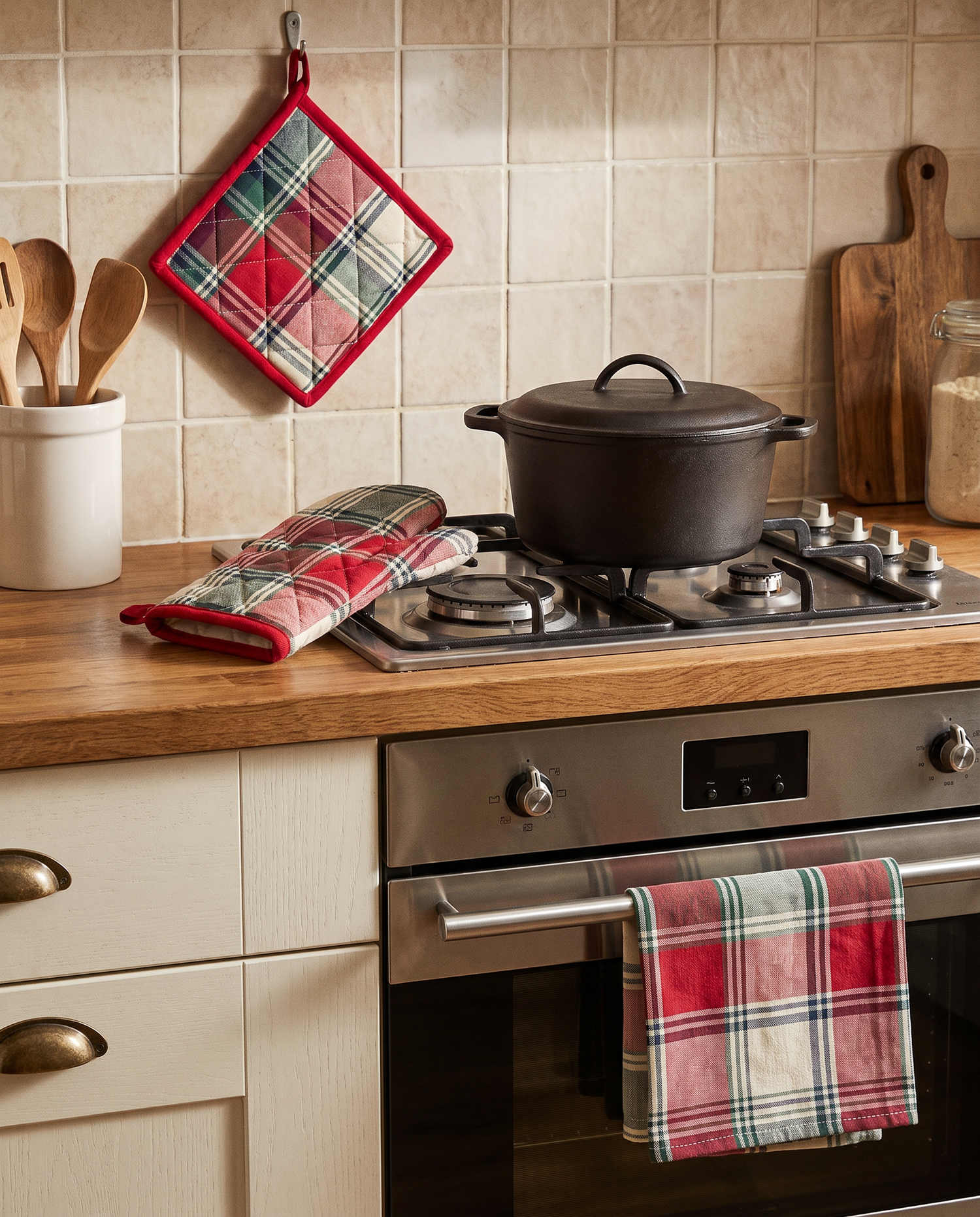 Red & Green Plaid Kitchen Towel Set