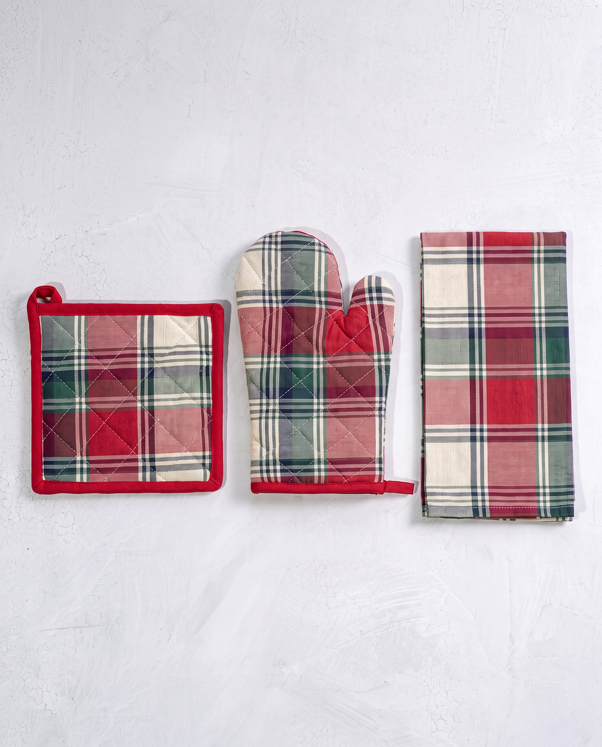 Red & Green Plaid Kitchen Towel Set