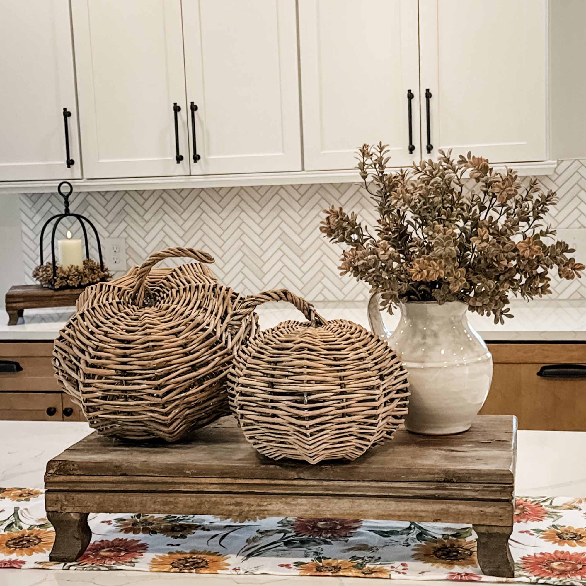 Fall Willow Pumpkin - Thumbnail 5