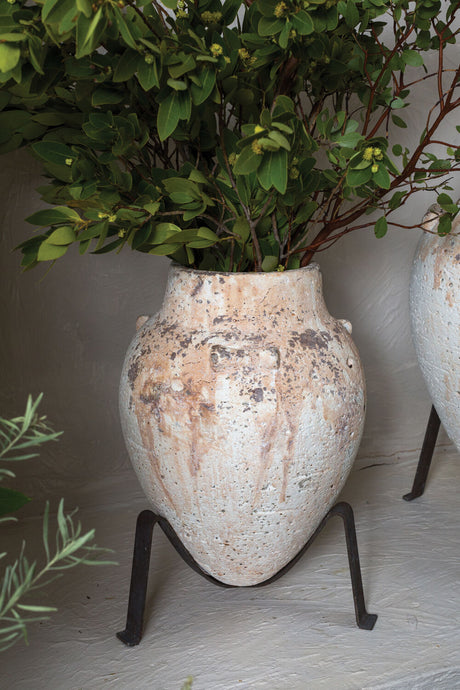 Tuscan Planter with Iron Stand