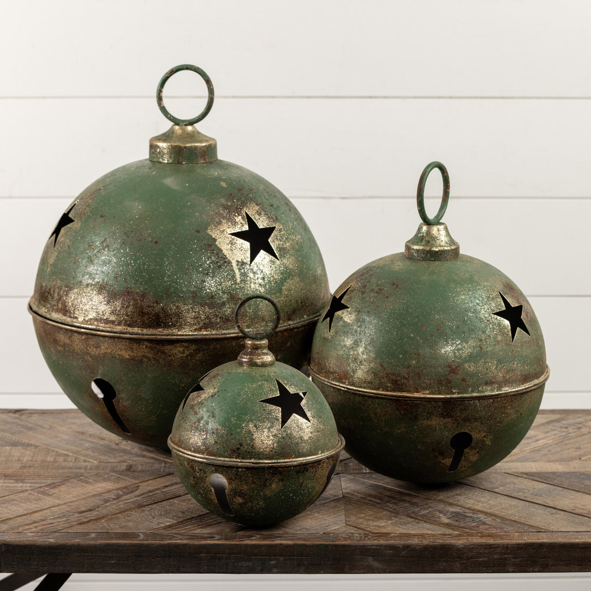 Jumbo Oversized Distressed Green Star Sleigh Jingle Bells