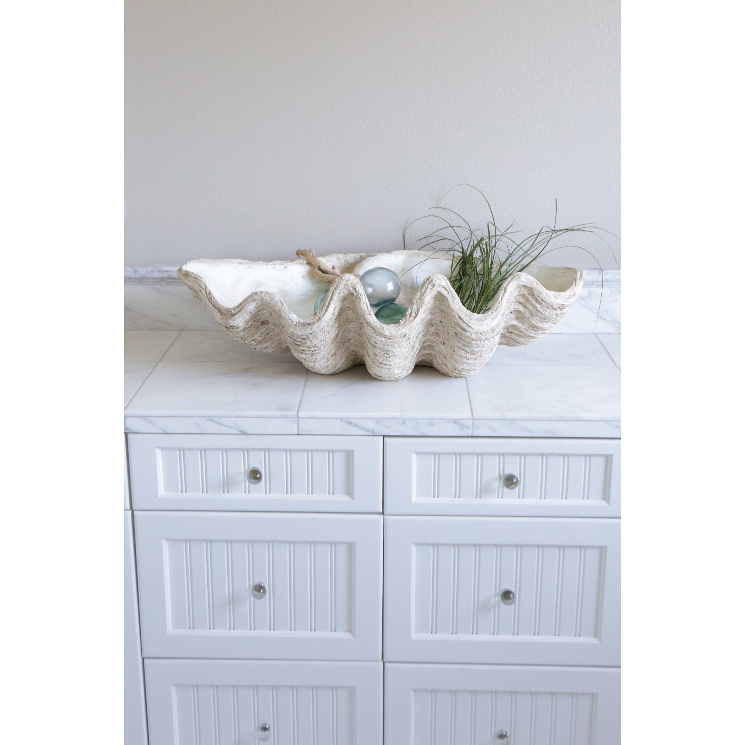 Oversized Magnesia Seashell Bowl – Rust & Cinder