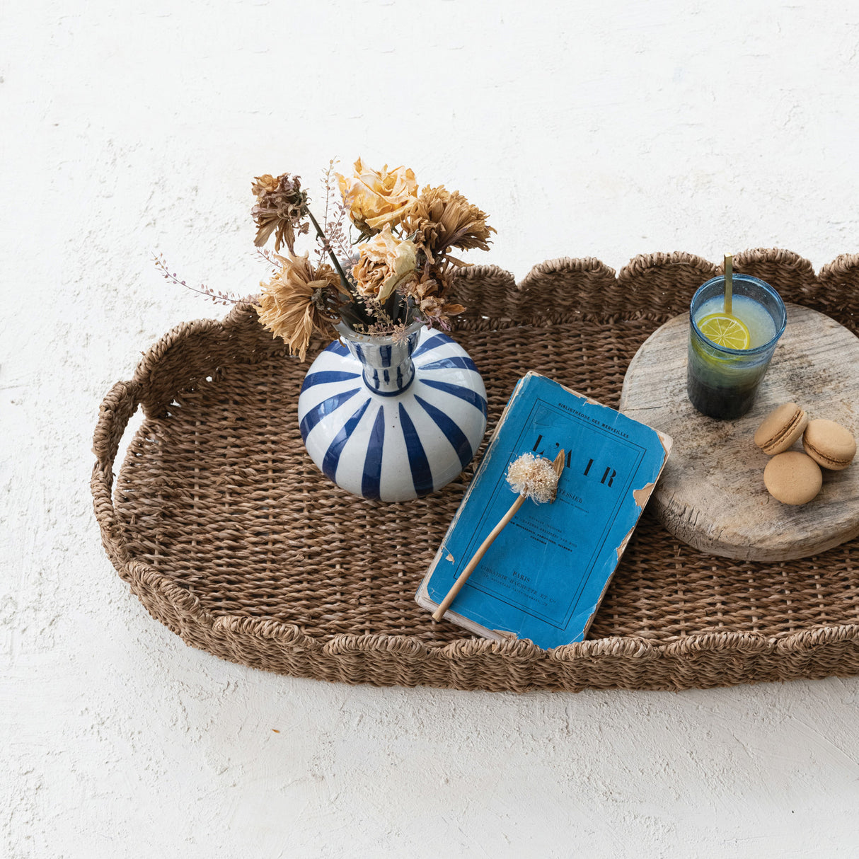 Hand-Woven Bankuan Scalloped Tray with Handles