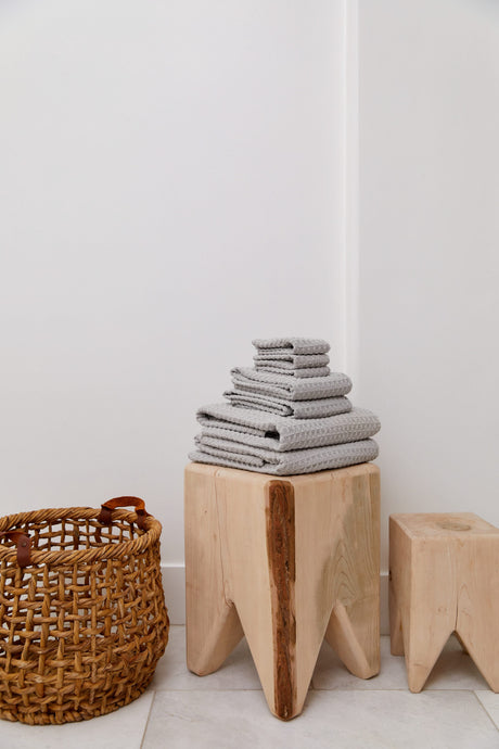 Stone Waffle Geometry Bath Towel & Washcloth