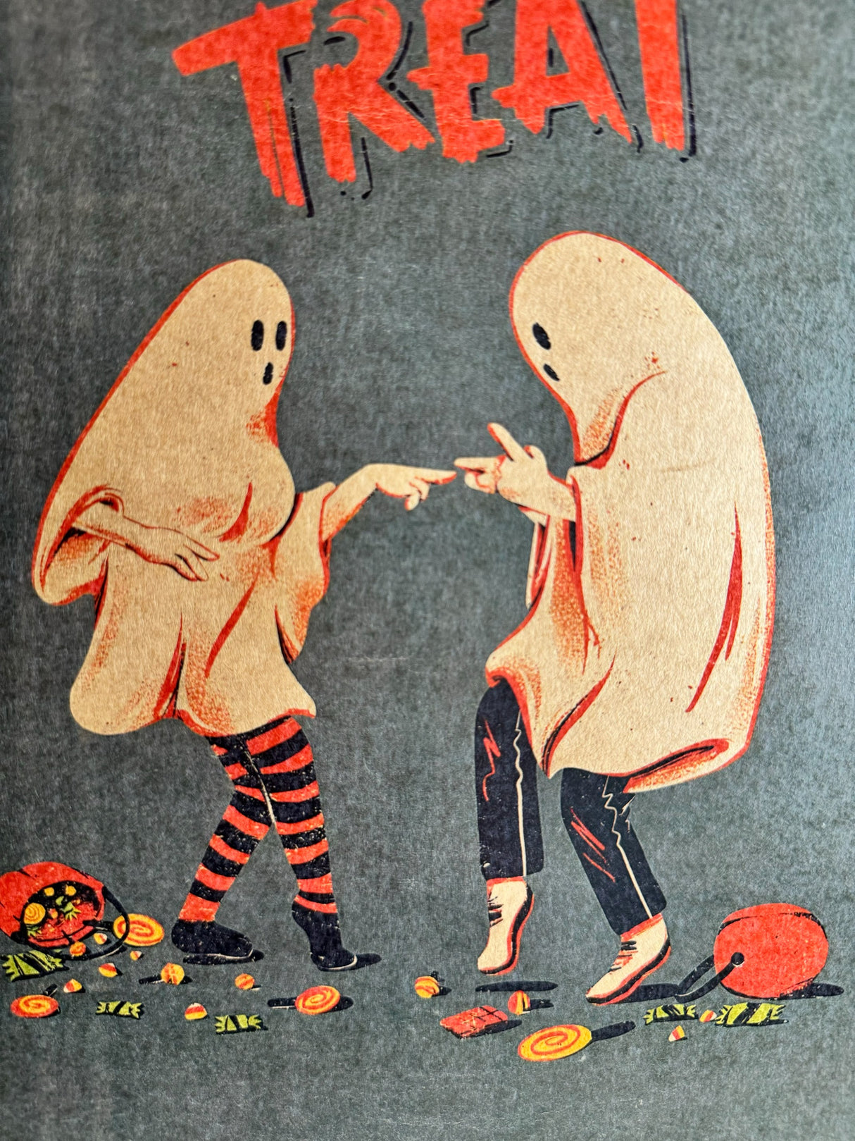 dancing ghosts in halloween party