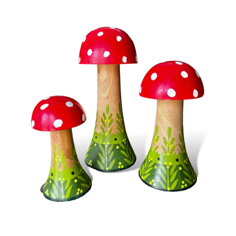 painted wood mushrooms by kalaloui