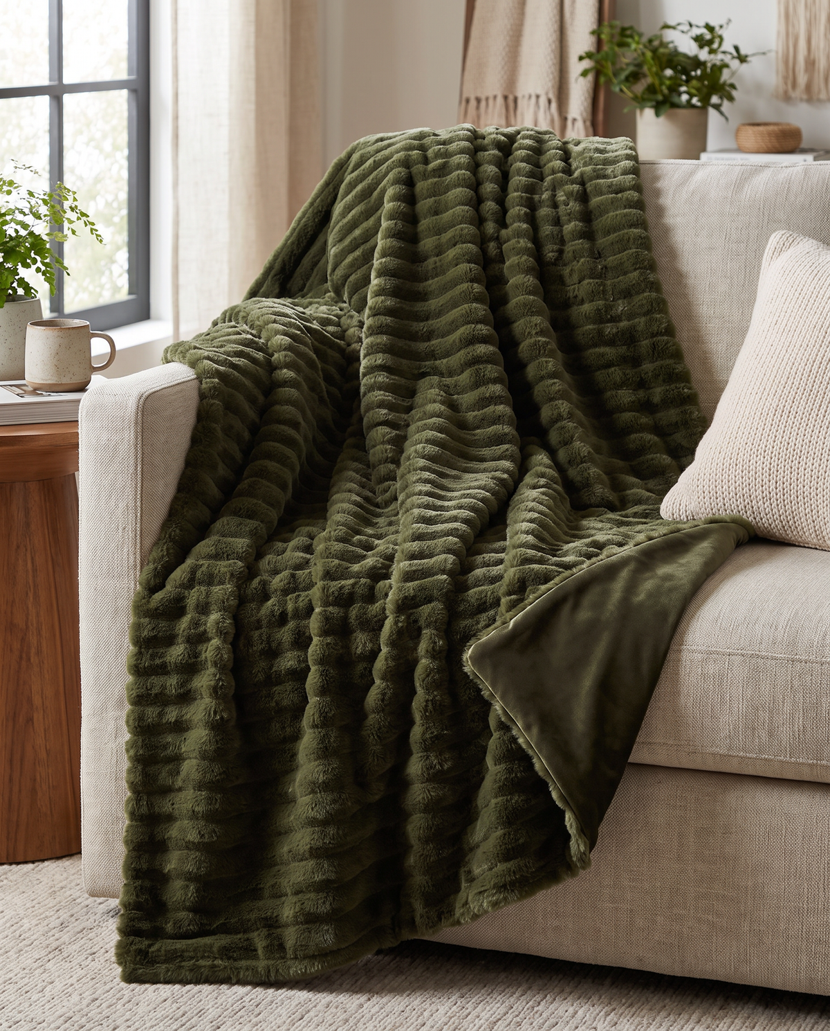 Green Ribbed Faux Fur Throw with Velvet Back