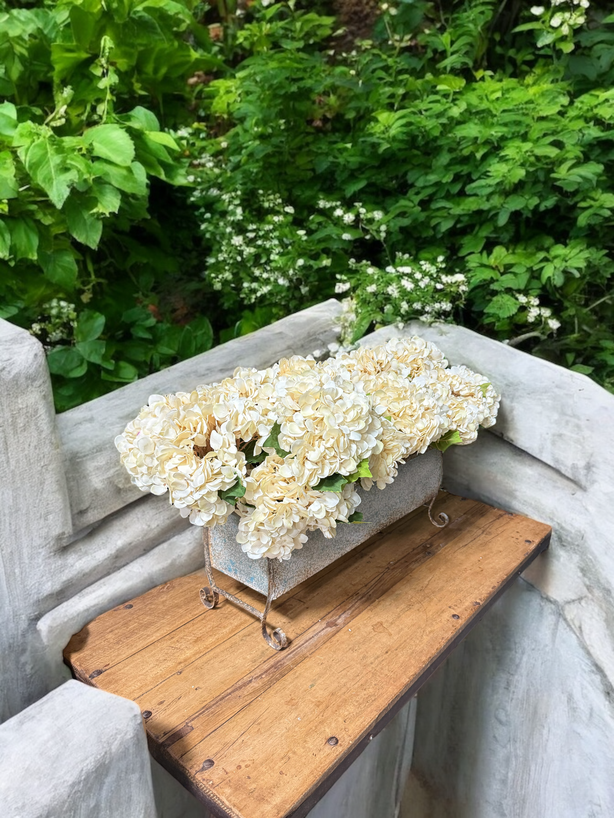 Cream Hydrangea Bouquet Stem Bundle