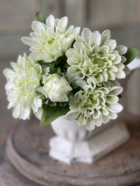 Irish Green Matilda Mum Floral Bundle