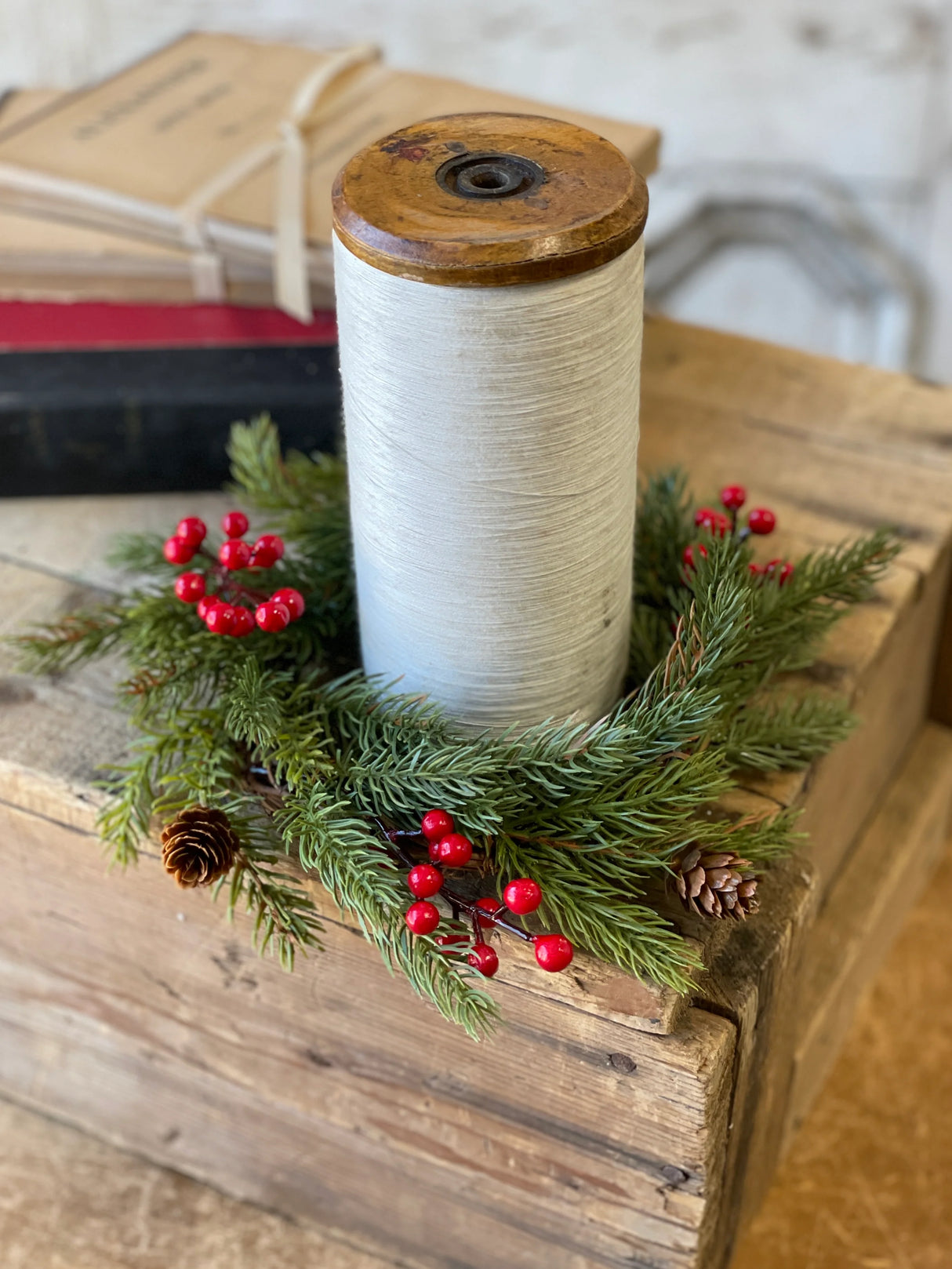 White Spruce with Berries Candle Ring