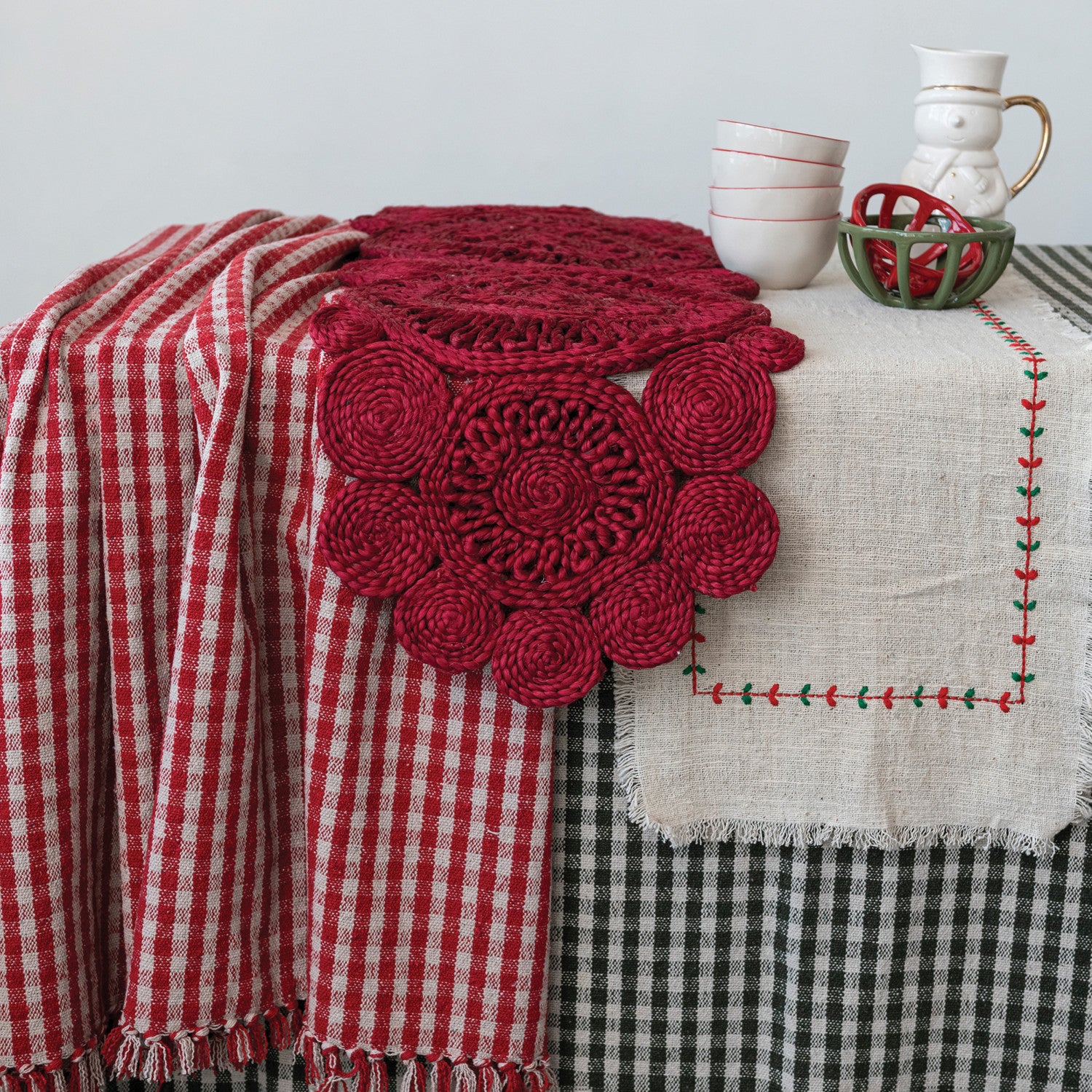 Red Hand-Woven Jute Christmas Table Runner - Thumbnail 3