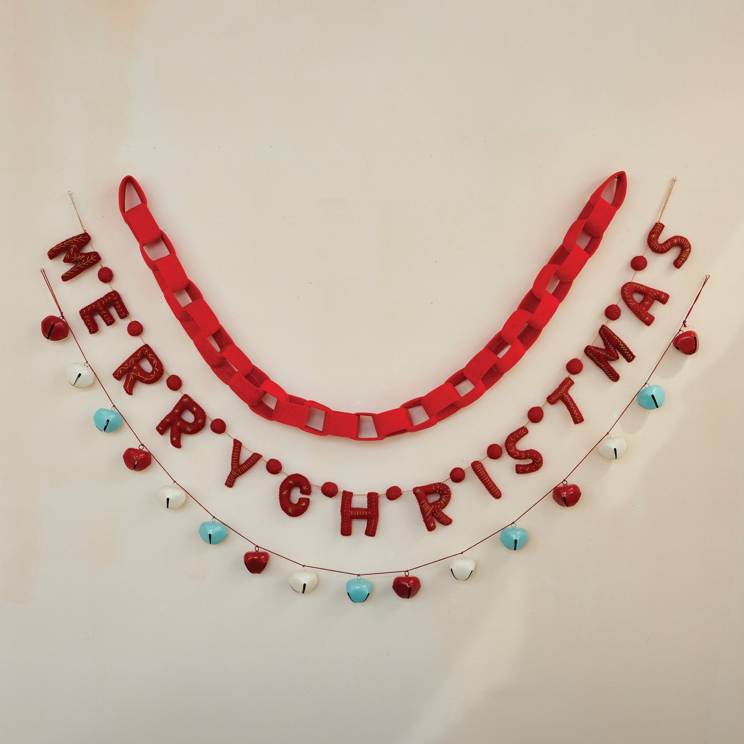 Red Velvet Chain Link Garland - Thumbnail 2