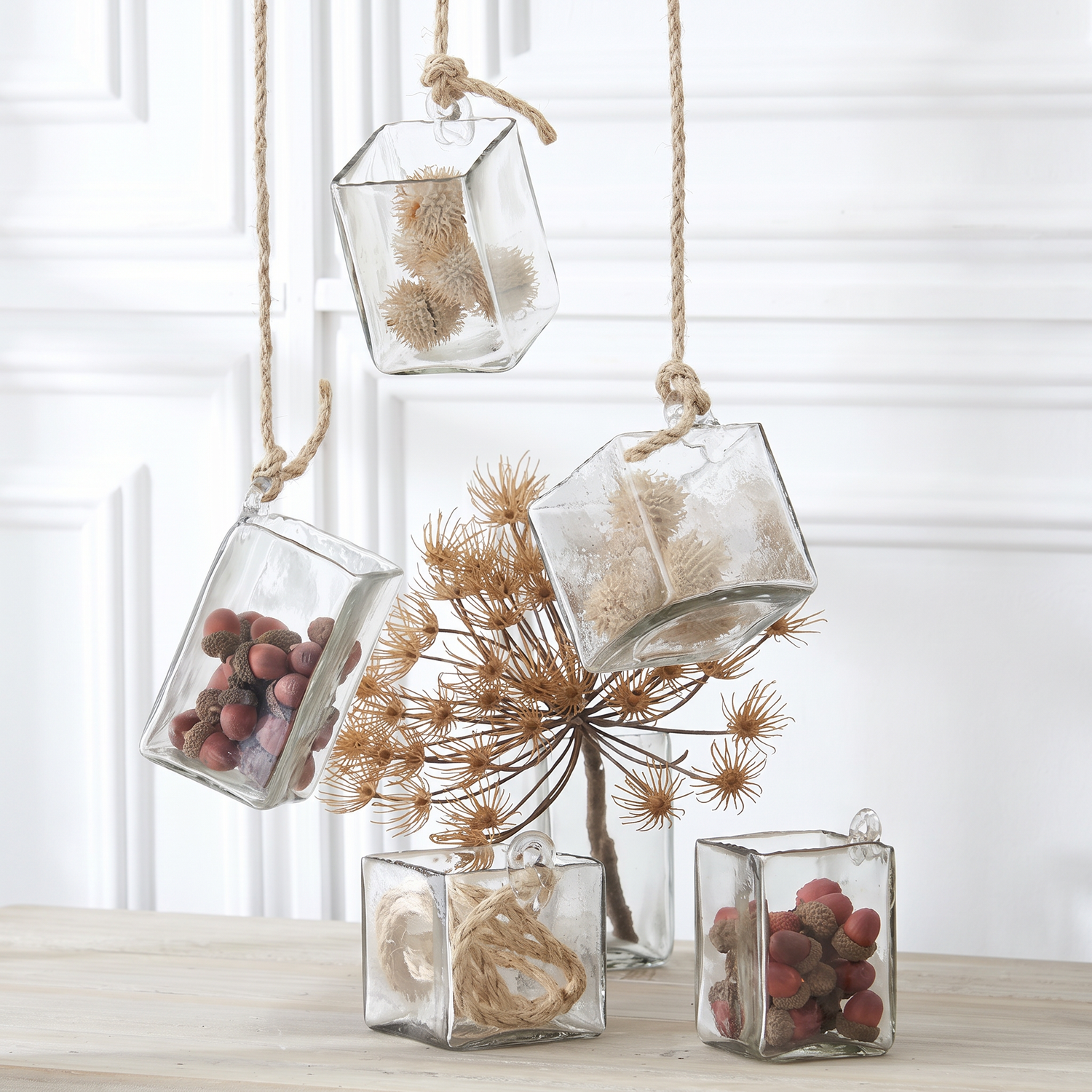 Brown Wood Acorns (Bag of 75)
