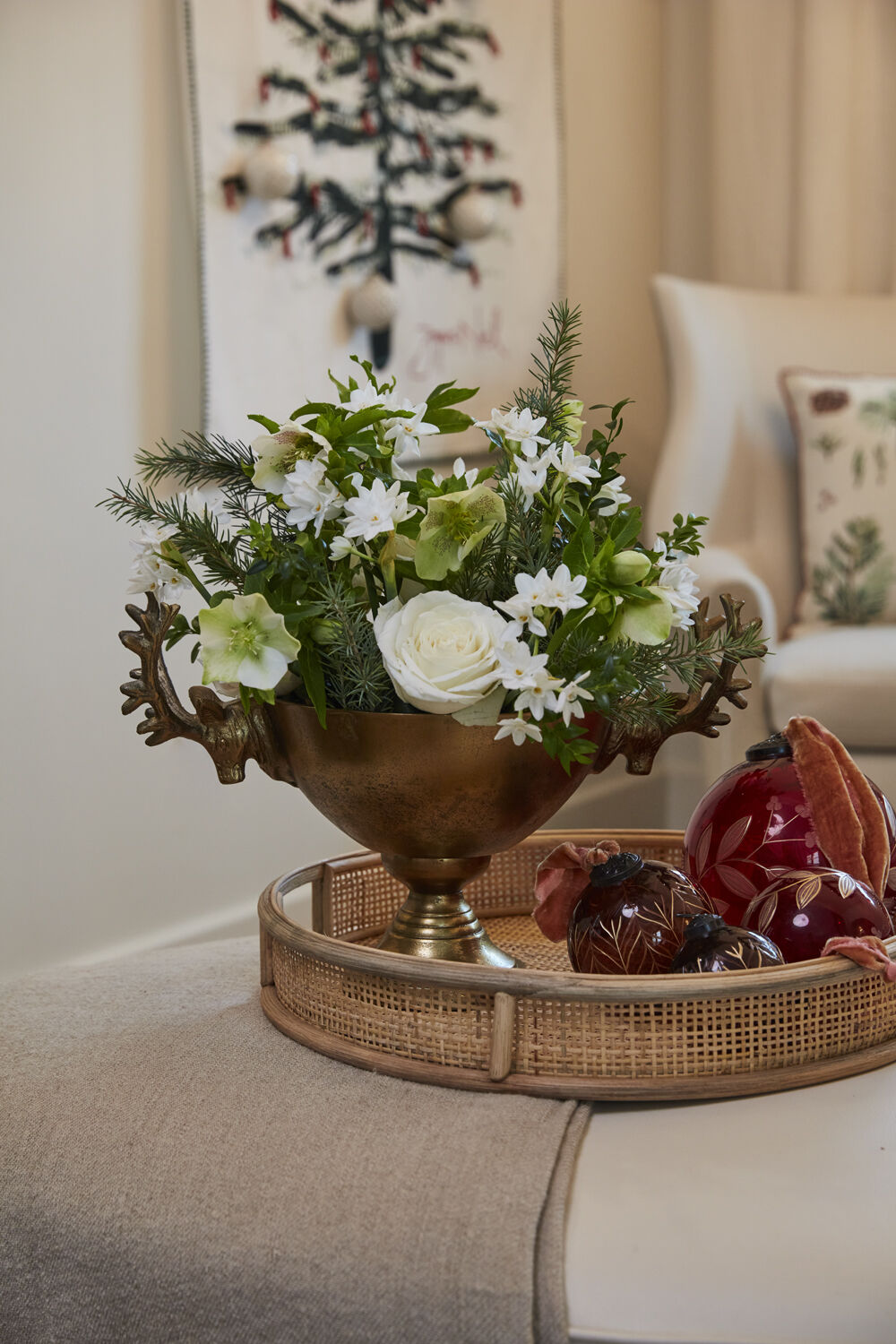 Gold Aluminum Deer Pedestal Bowl