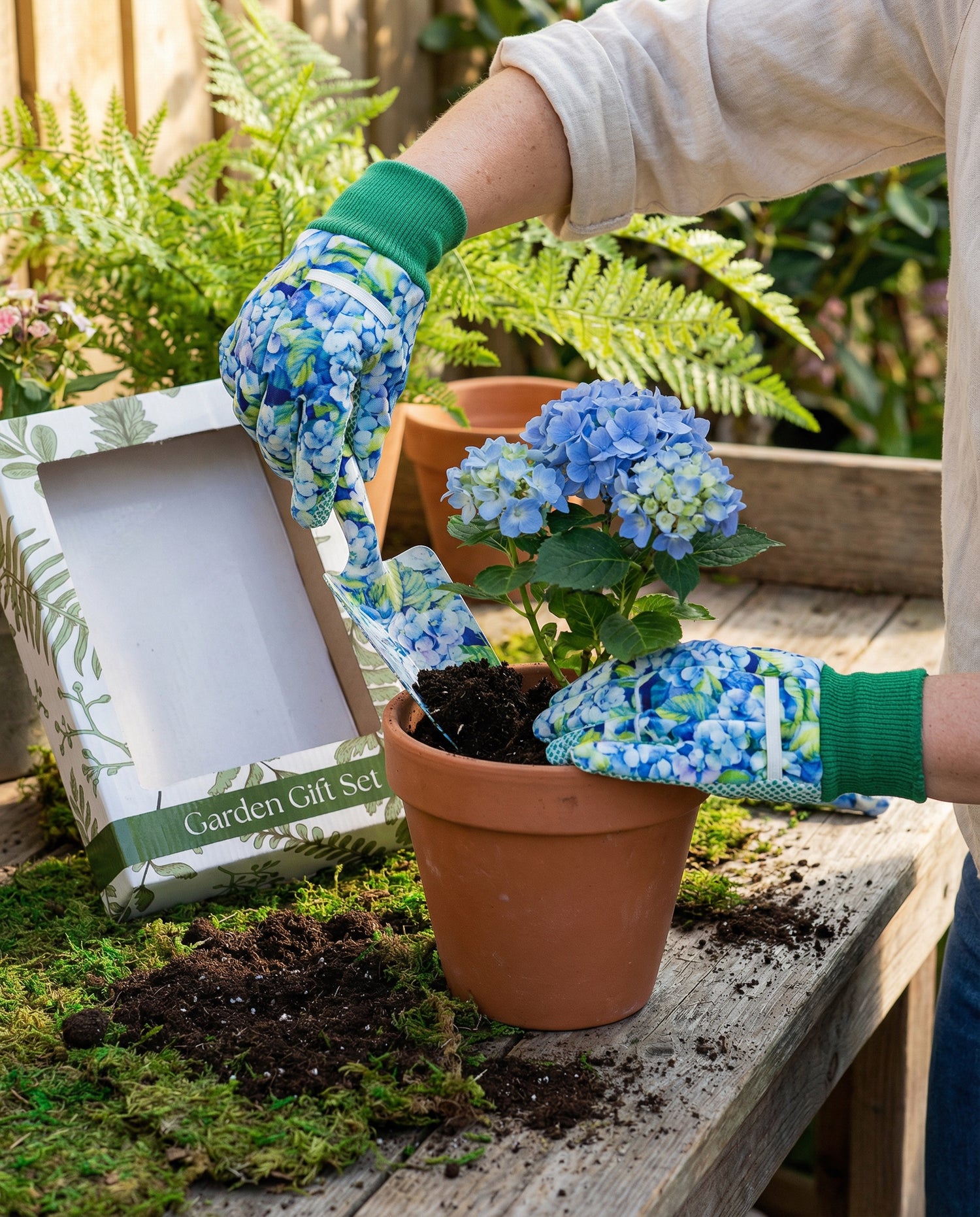 gardening gloves gift set Hydrangea Print Gardening Tool Gift Set – Rust & Cinder