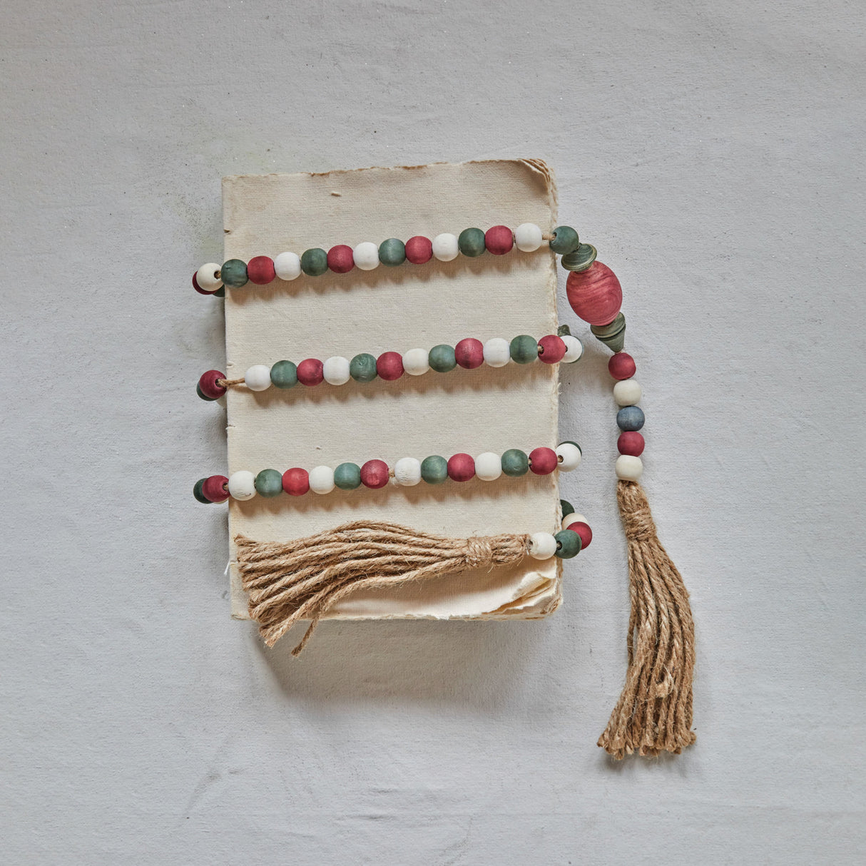 Christmas Paulownia Wood Bead Garland with Jute Tassels