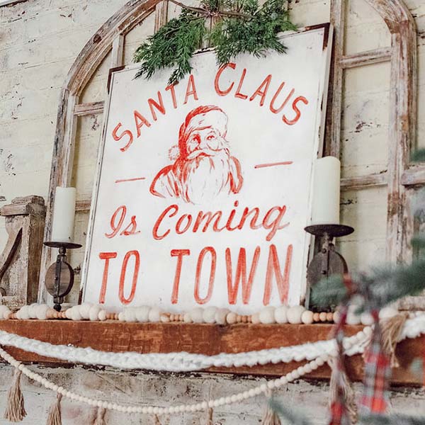 Rustic Metal Santa Claus is Coming to Town Sign