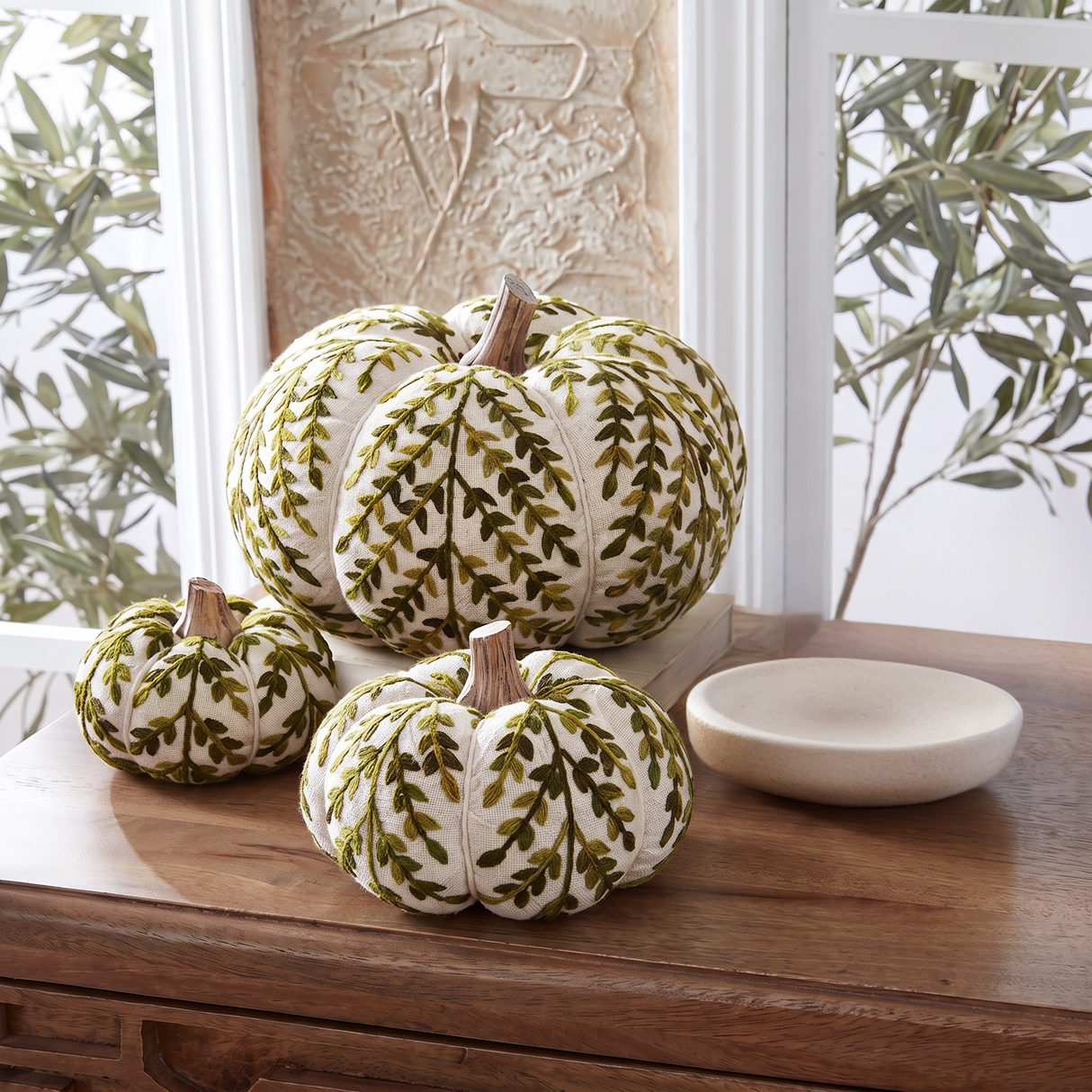 Cream & Green Foliage Knit Pumpkin with Wood Stem