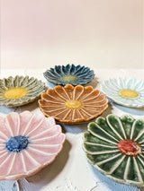 Ceramic Flower Shaped Plate with Reactive Glaze