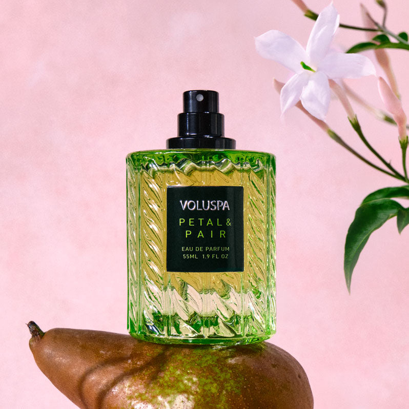 Petal & Pair fragrance notes with pear jasmine petals cocoa powder and vanilla