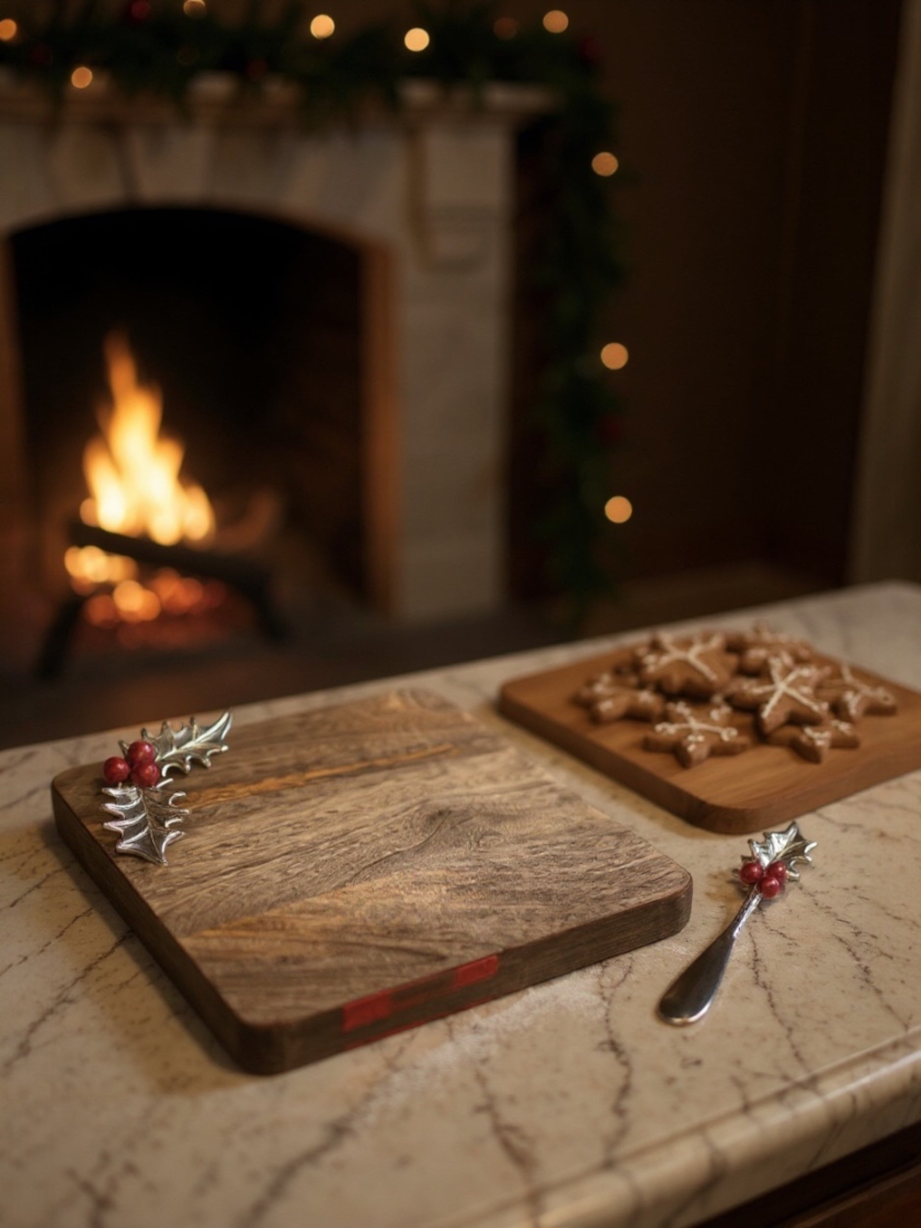 Holly Mango Wood Board & Spreader Set - Thumbnail 2