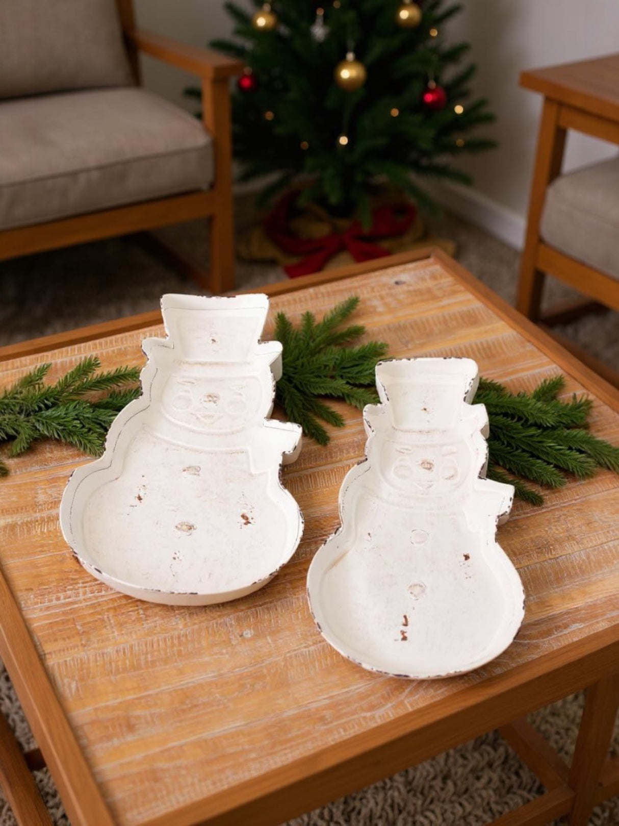 Distressed Metal Embossed Snowman Trays | 2 Sizes